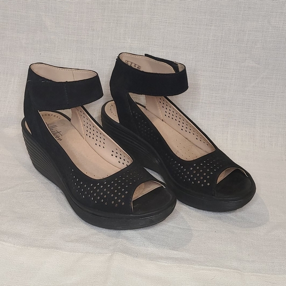 clarks comfort wedge sandals
